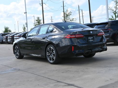 New 2026 BMW 530i RWD image 6