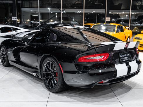 Used 2014 SRT Viper GTS w/ GTS Laguna Interior Package image 2