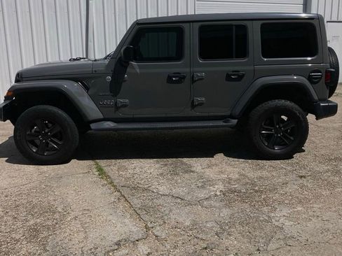 Used 2020 Jeep Wrangler Unlimited Sahara w/ Cold Weather Group AWD/4WD image 2