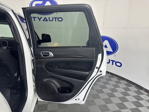 Used 2018 Jeep Grand Cherokee Altitude image 36