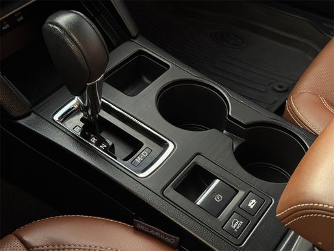 Used 2018 Subaru Outback 3.6R Touring image 24