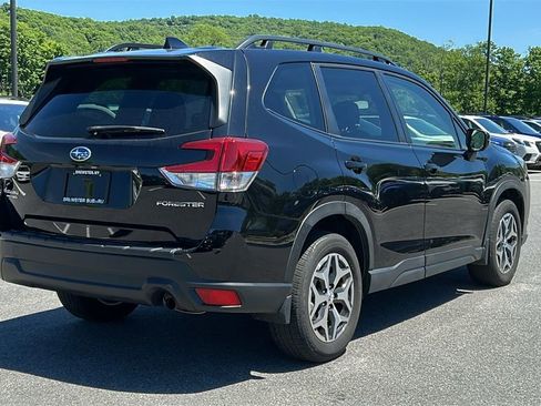 Certified 2023 Subaru Forester Premium AWD/4WD image 4