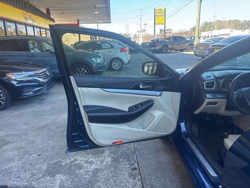 Used 2017 Nissan Maxima 3.5 SL image 10