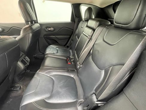 Used 2017 Jeep Cherokee Limited AWD/4WD image 10