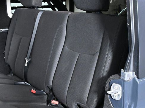 Used 2018 Jeep Wrangler Unlimited Sport S image 26