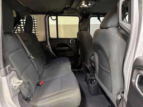 Used 2020 Jeep Wrangler Unlimited Sahara image 53