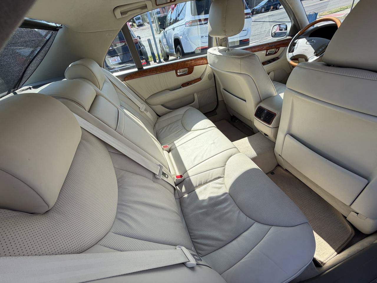 Used 2005 Lexus LS 430 RWD image 26