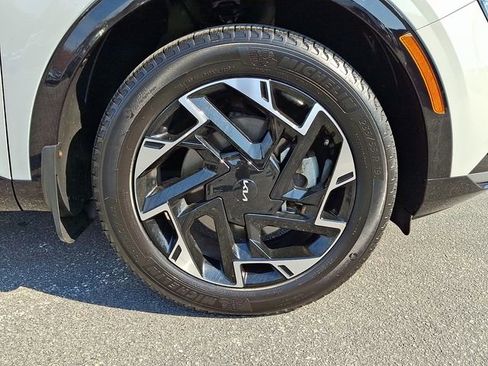 Certified 2023 Kia Sportage SX image 8
