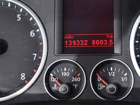 Used 2009 Volkswagen Tiguan SE image 26