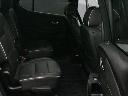 Used 2023 Chevrolet Traverse Premier w/ Redline Edition AWD/4WD image 12