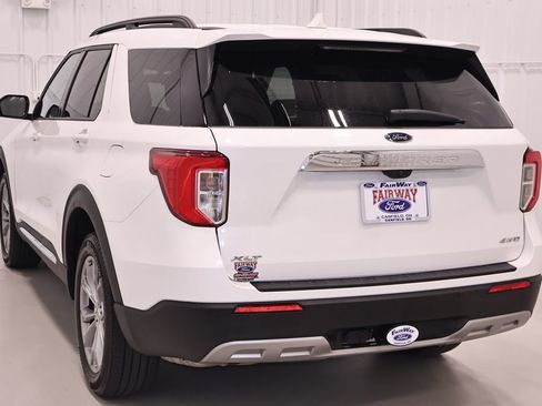 Certified 2023 Ford Explorer XLT w/ Equipment Group 202A AWD/4WD image 8