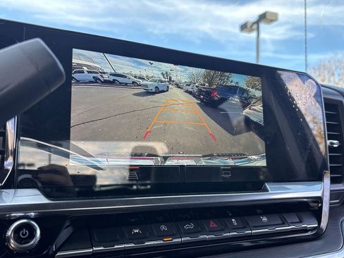 Used 2025 GMC Sierra 1500 SLT image 15