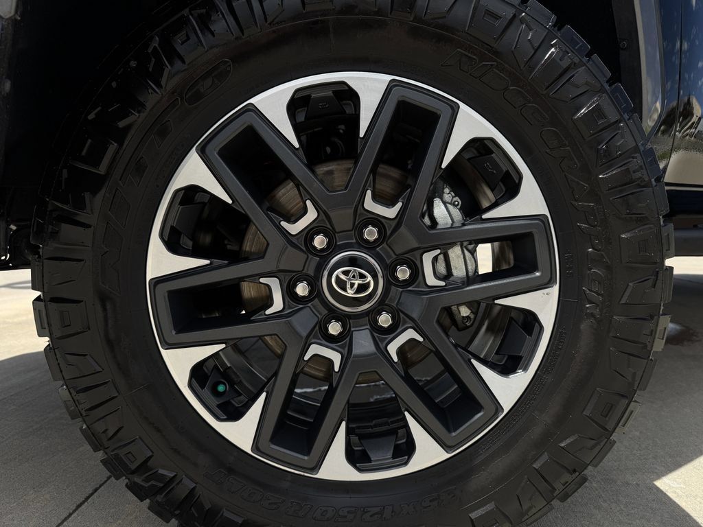 Used 2025 Toyota Tundra Limited w/ Power Package AWD/4WD image 9