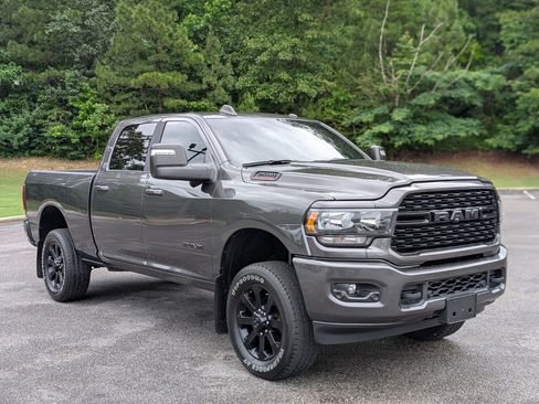 Used 2024 RAM 2500 Big Horn w/ Night Edition AWD/4WD image 11