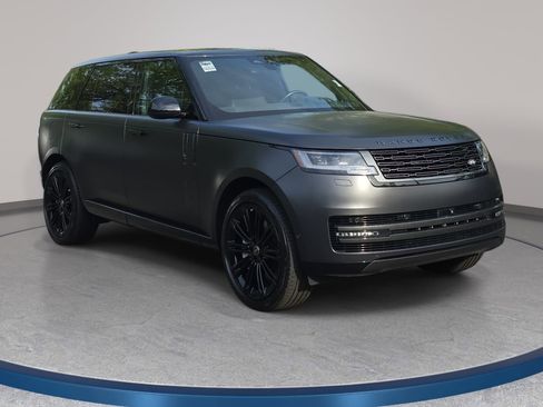 Used 2025 Land Rover Range Rover Long Wheelbase SE AWD/4WD image 3