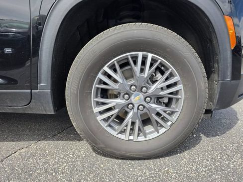 Used 2024 Chevrolet Traverse LS w/ LPO, Floor Liner Package FWD image 10