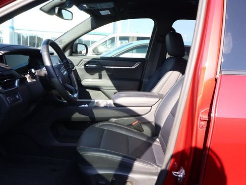 Used 2024 GMC Acadia Elevation FWD image 9
