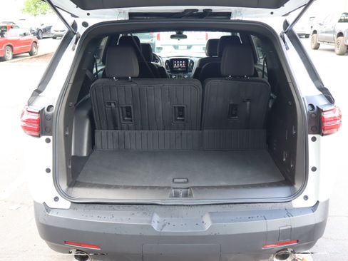 Used 2023 Chevrolet Traverse LT AWD/4WD image 34