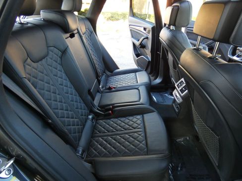 Used 2019 Audi SQ5 Premium Plus w/ Premium Plus Package image 39