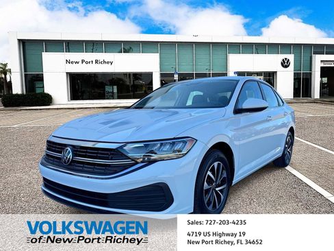 Used 2023 Volkswagen Jetta S image 1