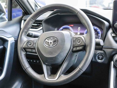 Used 2023 Toyota RAV4 XSE AWD/4WD image 18
