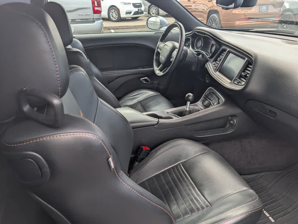 Used 2016 Dodge Challenger R/T Plus RWD image 26
