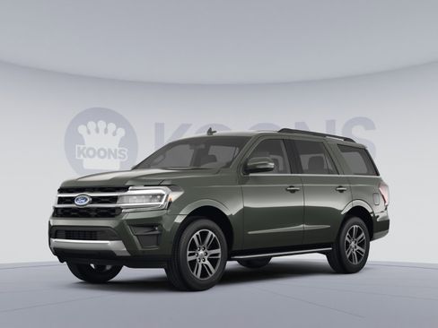 Used 2022 Ford Expedition XLT image 1
