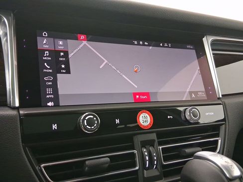 New 2026 Porsche Macan S image 25