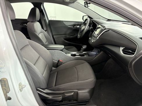 Used 2024 Chevrolet Malibu LT image 42