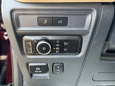 Used 2023 Ford Expedition Platinum AWD/4WD image 21