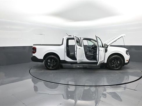New 2026 Ford Maverick Lariat w/ Black Appearance Package image 37