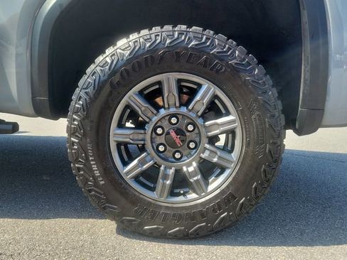 Used 2024 GMC Sierra 1500 AT4X image 7