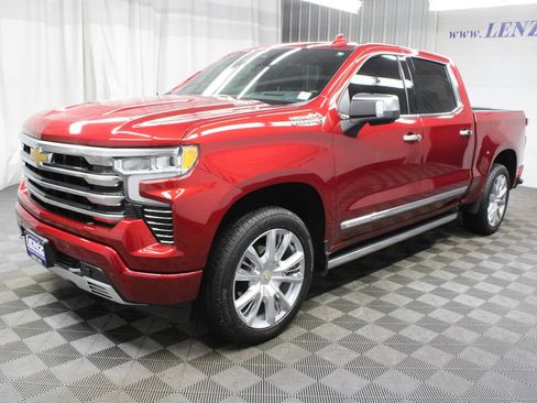 Used 2024 Chevrolet Silverado 1500 High Country w/ High Country Premium Package AWD/4WD image 9