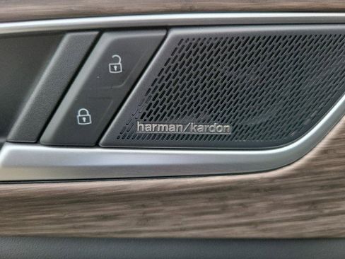 Used 2024 Volkswagen Atlas SEL Premium R-Line image 11