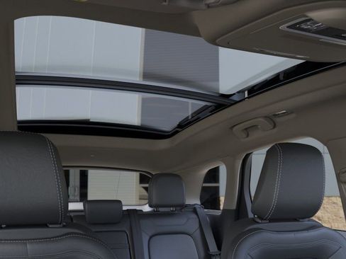 New 2024 Lincoln Corsair Grand Touring w/ Equipment Group 302A AWD/4WD image 22