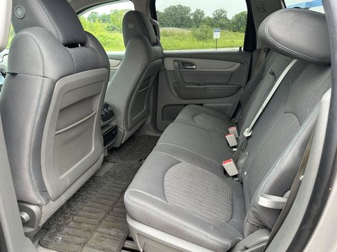 Used 2016 Chevrolet Traverse LS FWD image 16