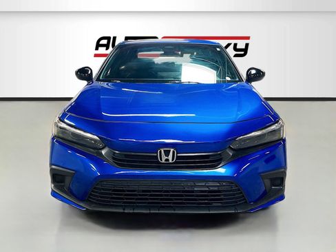 Used 2022 Honda Civic Sport image 2