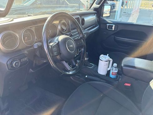 Used 2020 Jeep Wrangler Unlimited Freedom Edition image 8