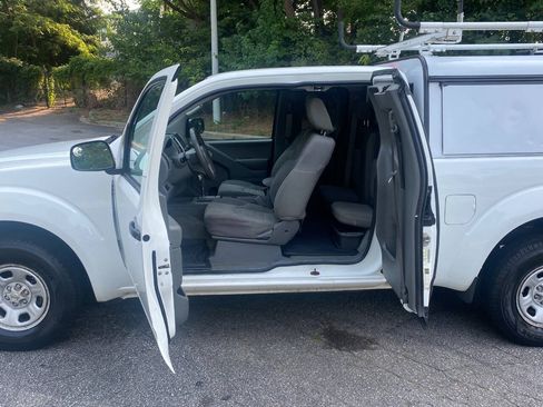Used 2018 Nissan Frontier S RWD image 15