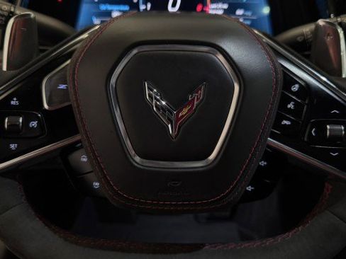 Used 2023 Chevrolet Corvette Stingray Premium Cpe w/ Z51 Performance Package image 9