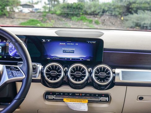 Used 2025 Mercedes-Benz EQB 250+ image 16