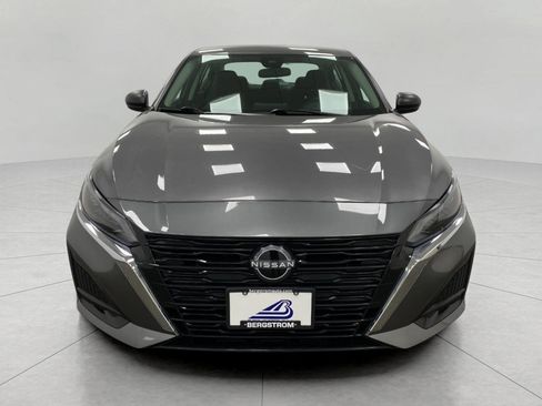 Certified 2025 Nissan Altima 2.5 SV FWD image 9