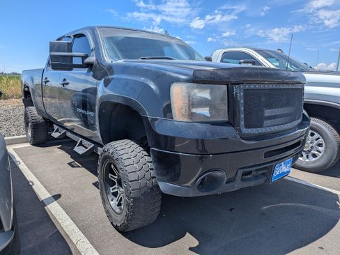 Used 2010 GMC Sierra 2500 SLT AWD/4WD image 3