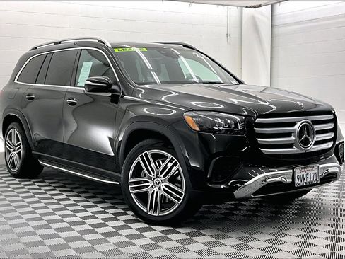 Used 2026 Mercedes-Benz GLS 450 4MATIC image 34