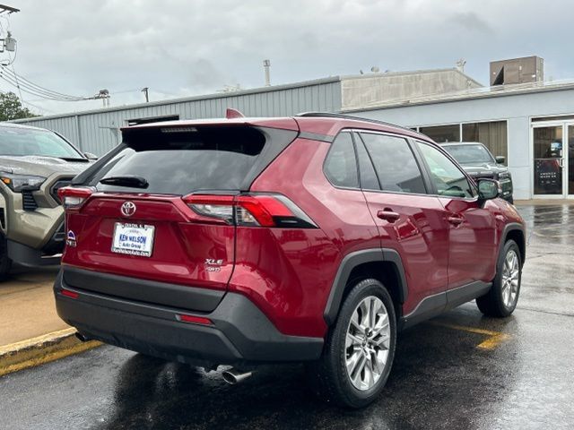 Used 2019 Toyota RAV4 XLE Premium w/ Cold Weather Package AWD/4WD image 14