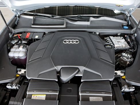 New 2026 Audi Q8 Premium Plus AWD/4WD image 3