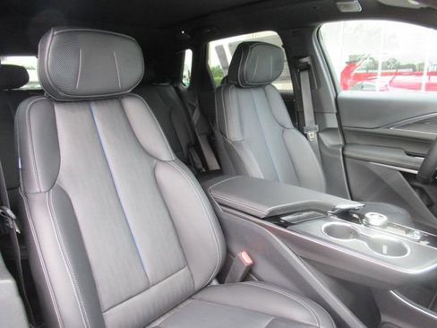 New 2026 Cadillac Lyriq V image 10