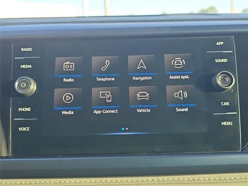 Used 2024 Volkswagen Taos SE w/ Black Wheel Package FWD image 15