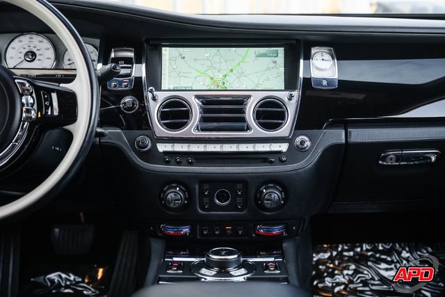 Used 2017 Rolls-Royce Ghost RWD image 19