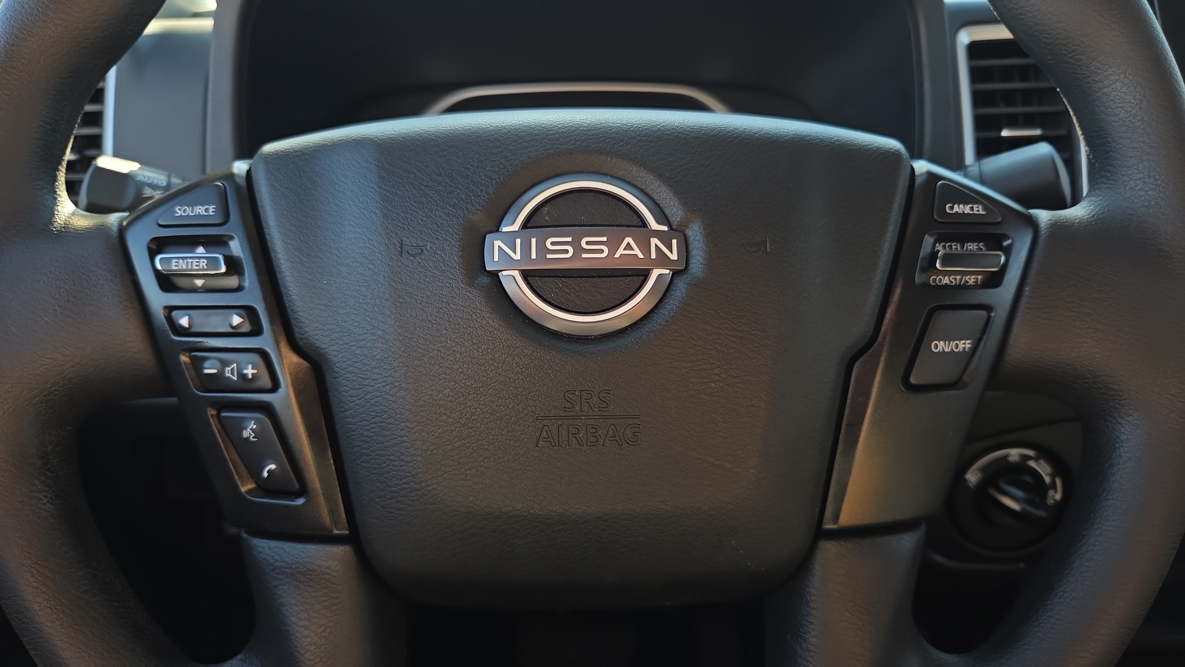 Used 2022 Nissan Frontier SV AWD/4WD image 22